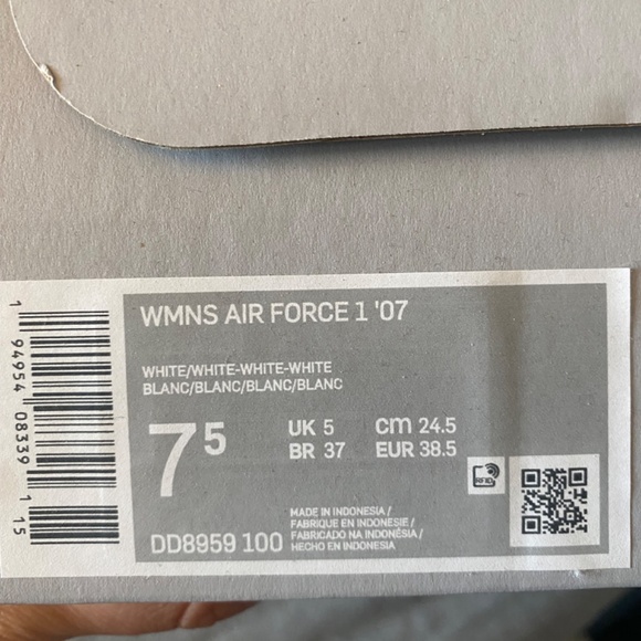 Nike Air Force 1s- BRAND NEW - Picture 2 of 5